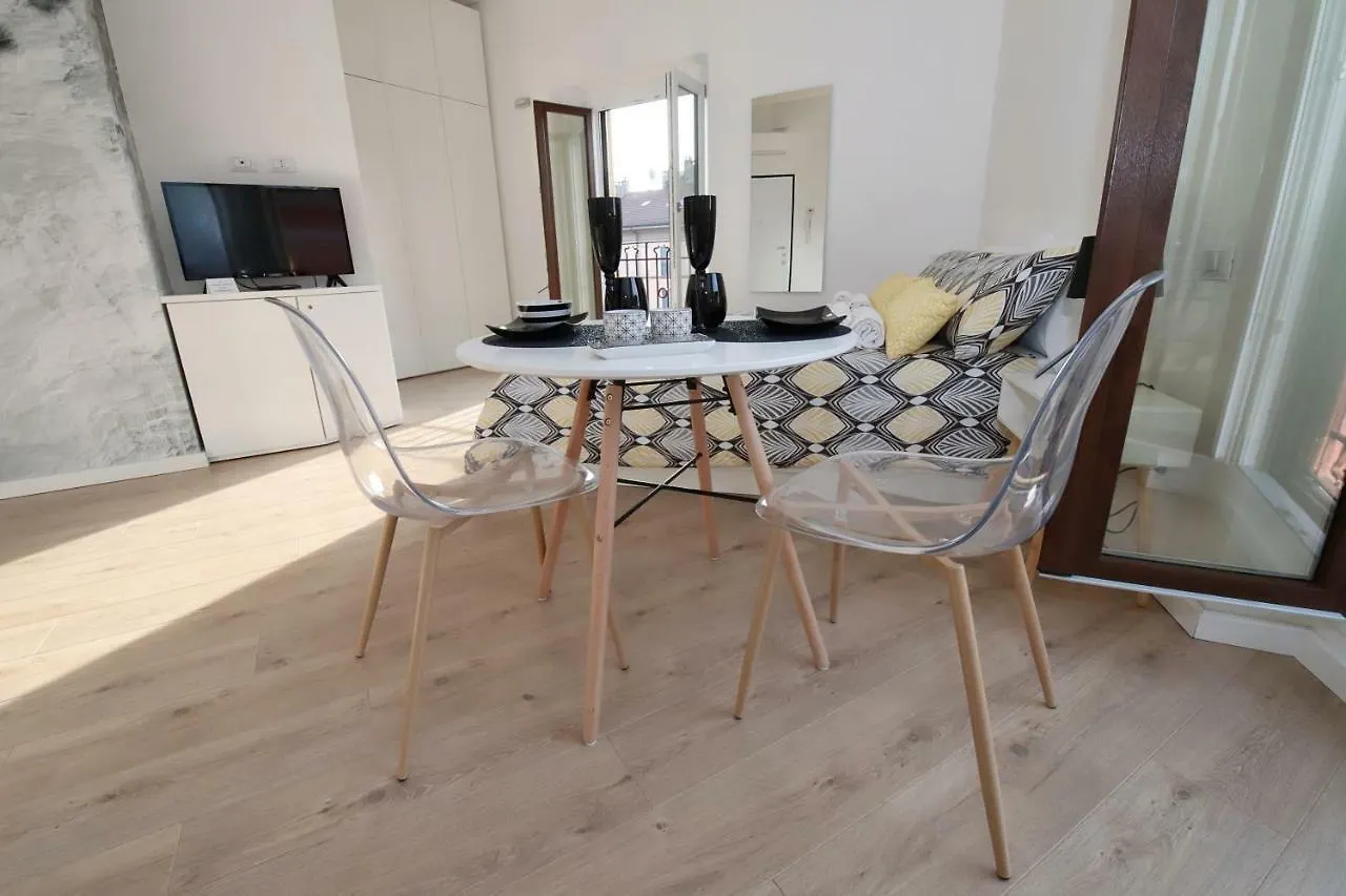 P&D Apartments Navigli Via Casale ミラノ
